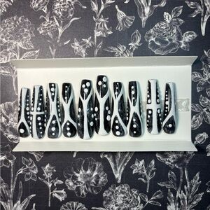 Noir Elegance Press Ons